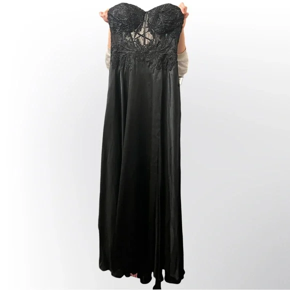 Blondie nites Strapless Illusion Lace Applique Satin A-Line brand new sz 5 black
